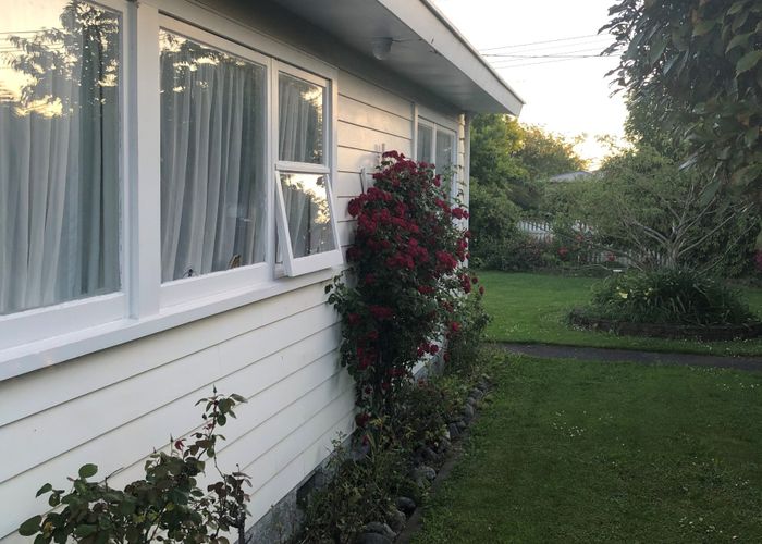  at 25 Moreton Road, Carterton