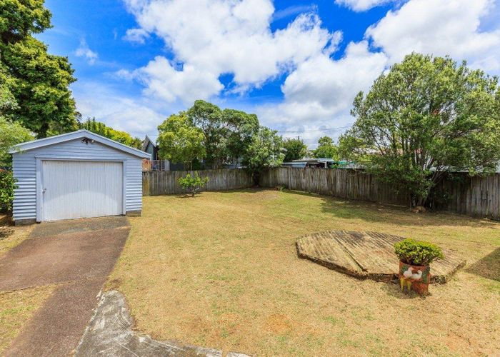  at 36 Haverstock Road, Sandringham, Auckland