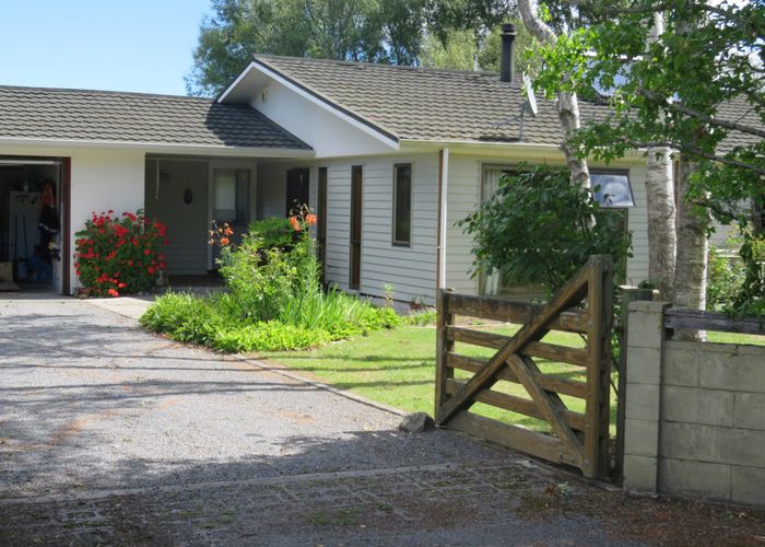 at 27 Foothills Road, Okuku