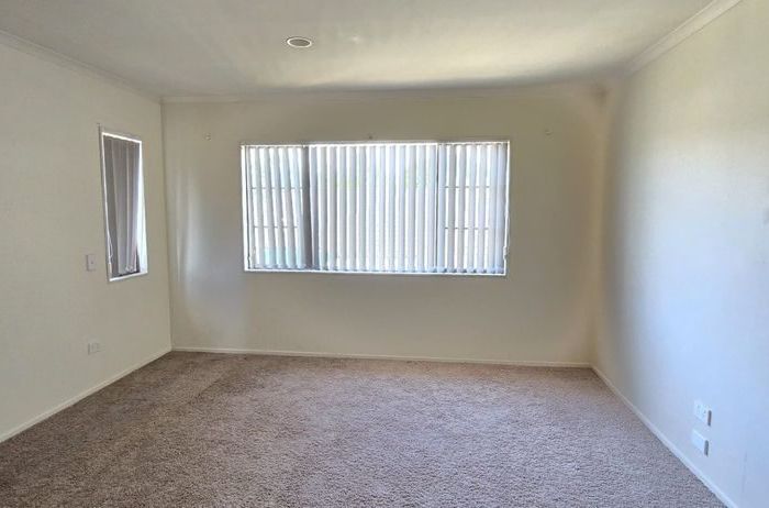  at 12 Glanmire Place, Flat Bush, Manukau City, Auckland