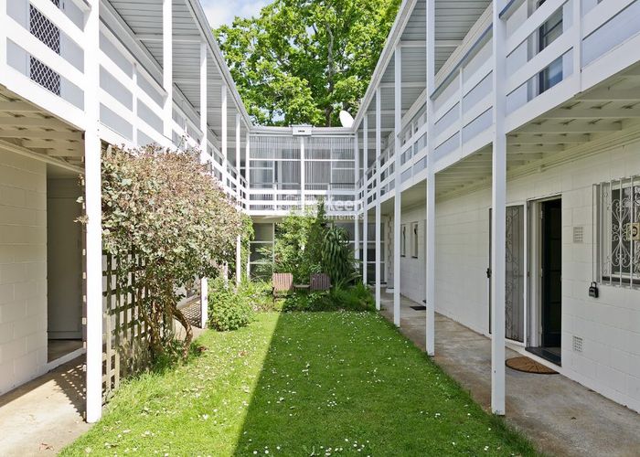  at 2/5 Claybrook Road, Parnell, Auckland City, Auckland