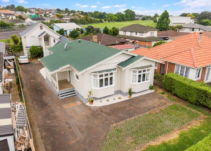  at 1/14 Somerset Road, Mount Roskill, Auckland