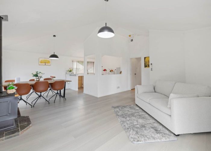  at 7 Grevillea Court, Totara Heights, Manukau City, Auckland