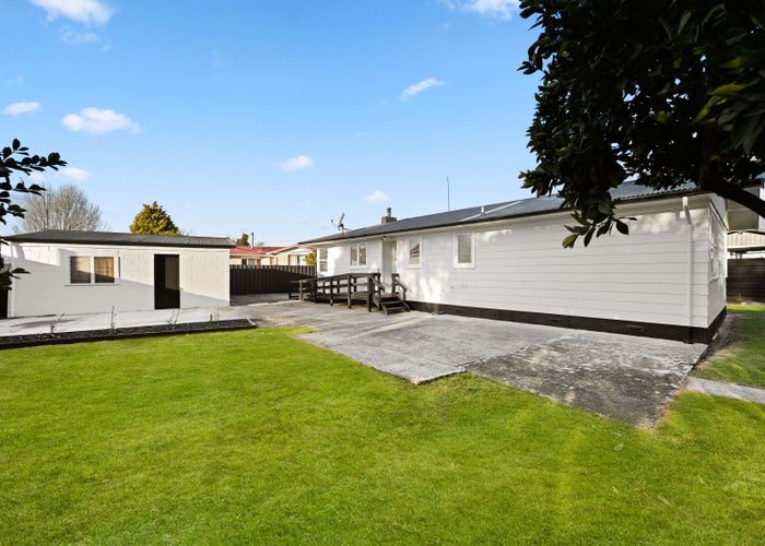  at 10 Rosalind Street, Deanwell, Hamilton
