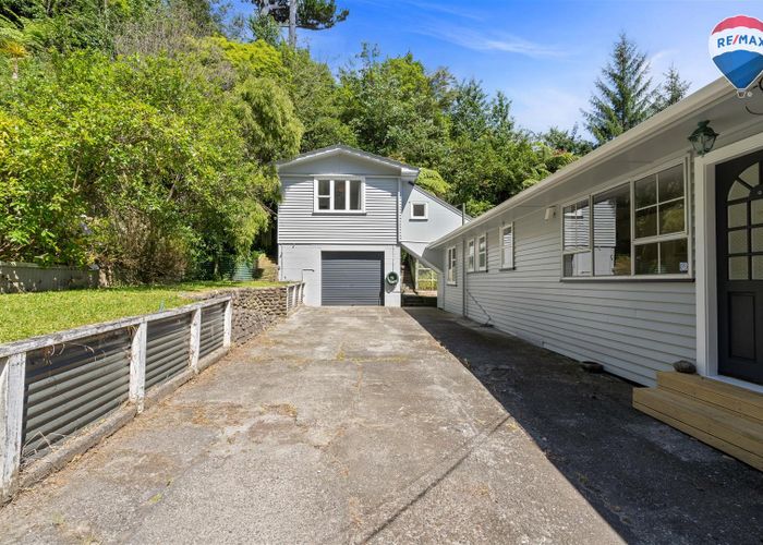  at 21 Thomson Grove, Stokes Valley, Lower Hutt