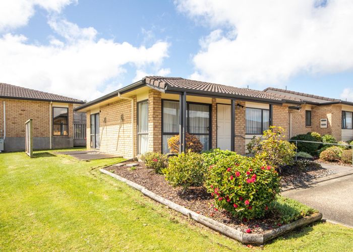  at 12/197 Royal Road, Massey, Waitakere City, Auckland