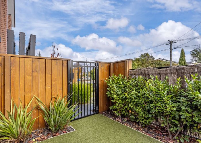  at 2/64 Longfellow Street, Sydenham, Christchurch