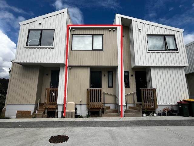  at 2/7 Cedar Heights Avenue, Massey, Waitakere City, Auckland