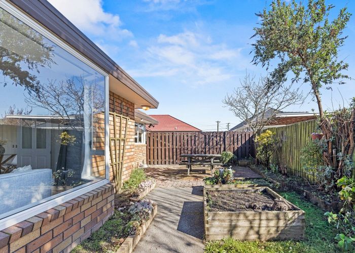  at 2/114 Warden Street, Richmond, Christchurch City, Canterbury