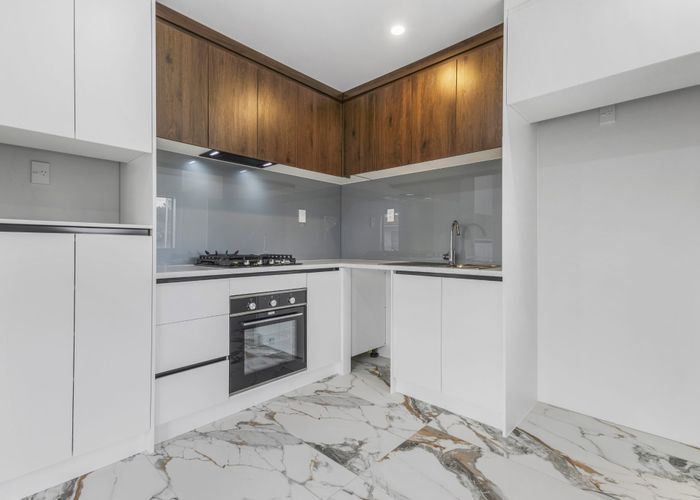  at Lot 5/553 Massey Road, Mangere, Manukau City, Auckland