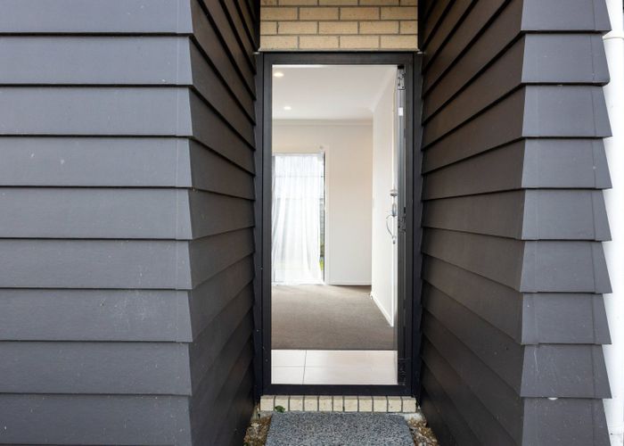  at 68 Sylvester Crescent, Flagstaff, Hamilton