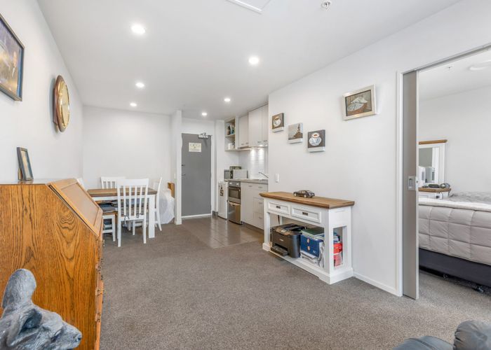  at 606/17 Amersham Way, Manukau, Manukau City, Auckland