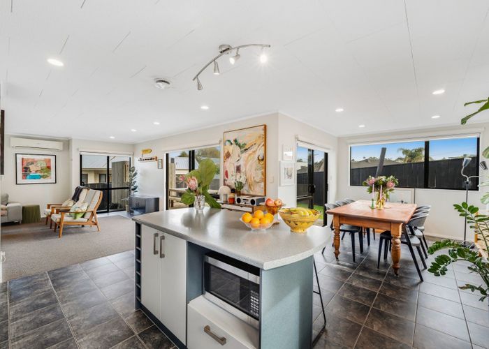  at 7B Whitford Avenue, Mount Wellington, Auckland City, Auckland