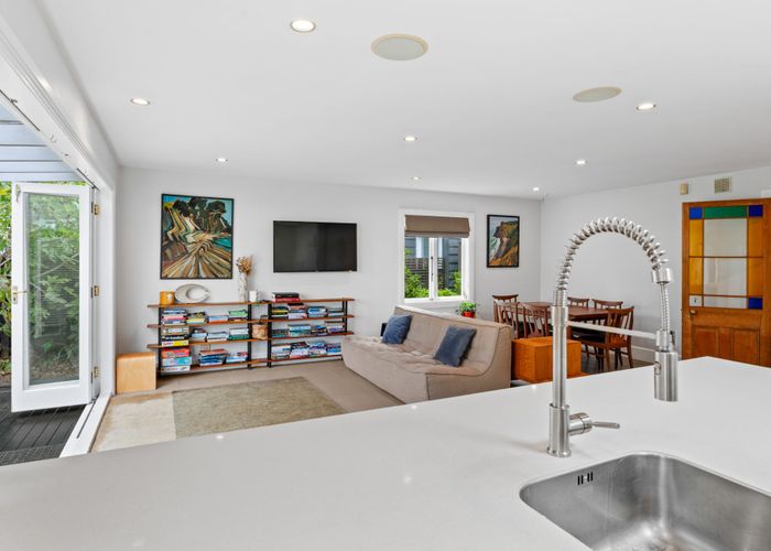  at 32 Spring Street, Onehunga, Auckland City, Auckland