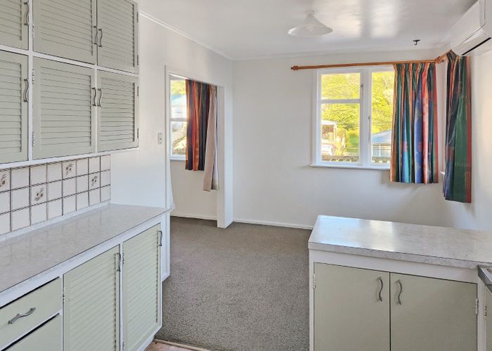  at 14 Thomson Grove, Stokes Valley, Lower Hutt, Wellington