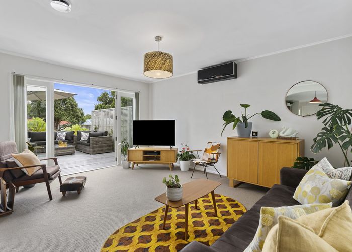 at 4 Te Wiata Place, Avondale, Auckland