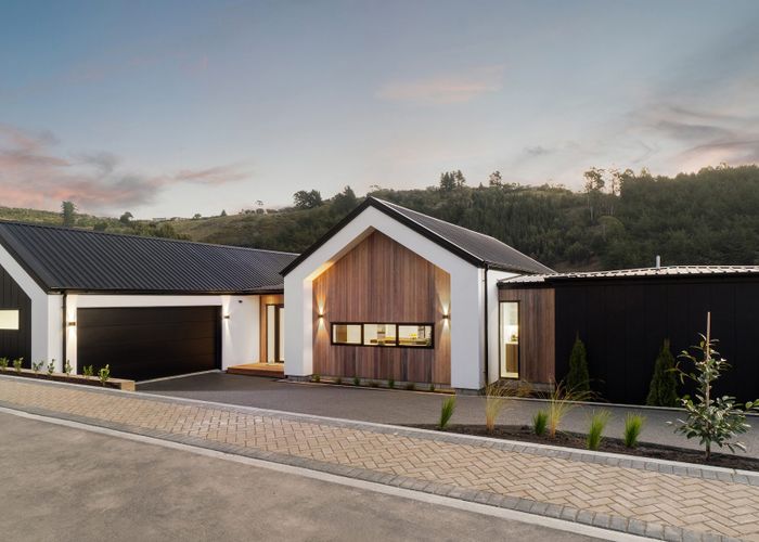  at 10 Flowers Lane, Cracroft, Christchurch