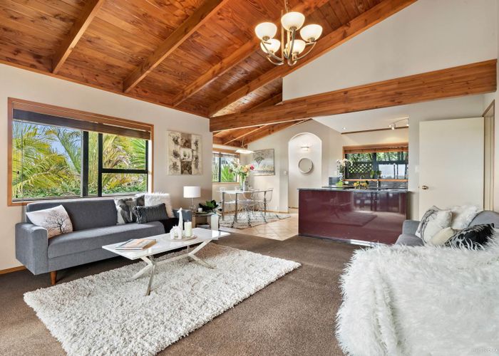  at 1/113 Arran Road, Browns Bay, Auckland