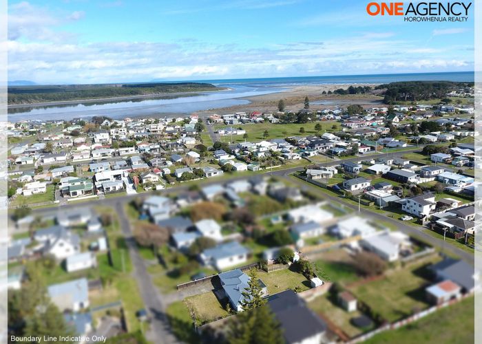  at 8 Kennedy Street, Foxton Beach, Foxton