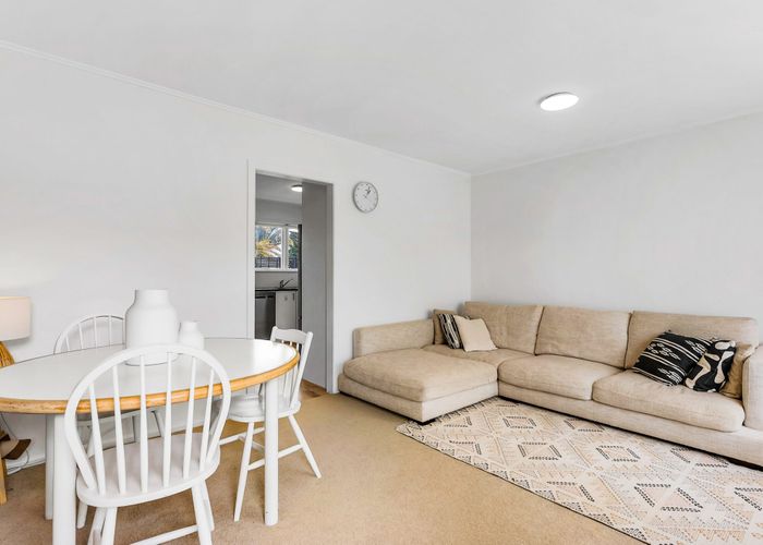  at 2/102 Victoria Street, Onehunga, Auckland