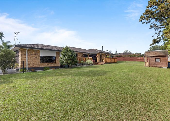  at 15 Pounamu Avenue, Greenhithe, Auckland