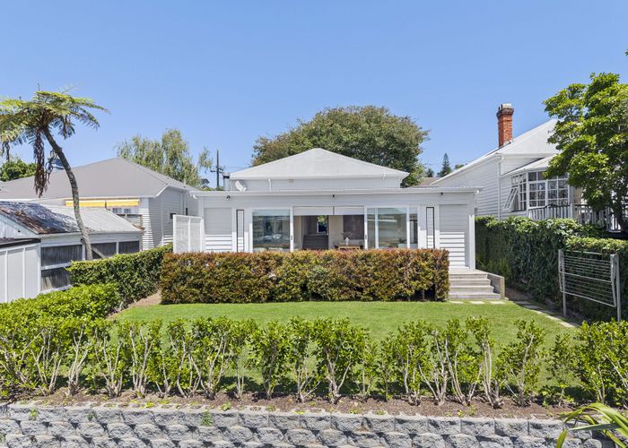  at 15 Seccombes Road, Epsom, Auckland