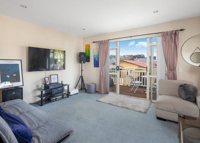  at 1/10 Colombo Street, Newtown, Wellington
