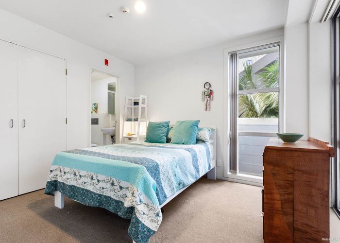  at 1/8 Clayton Street, Newmarket, Auckland