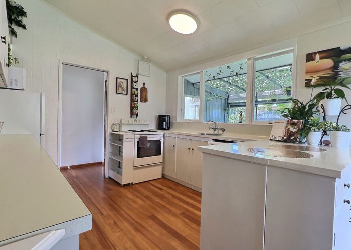  at 11 Len Davis Terrace, Pirimai, Napier