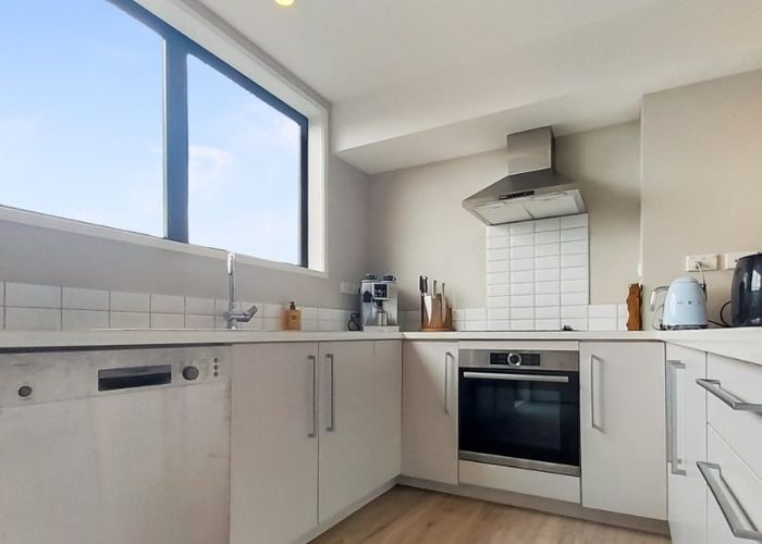  at 24/1 Glenside Crescent, Grafton, Auckland