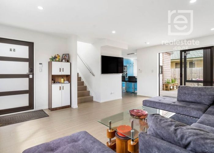  at 5A Martin road, Manurewa, Manukau City, Auckland