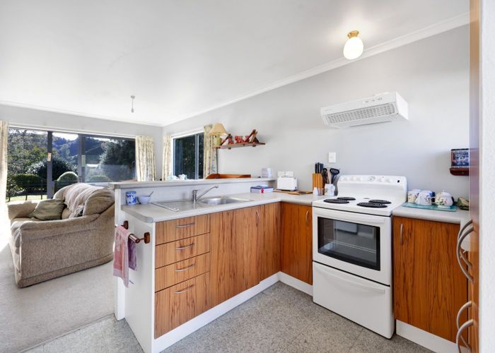  at 2445 Tarata Road, Inglewood
