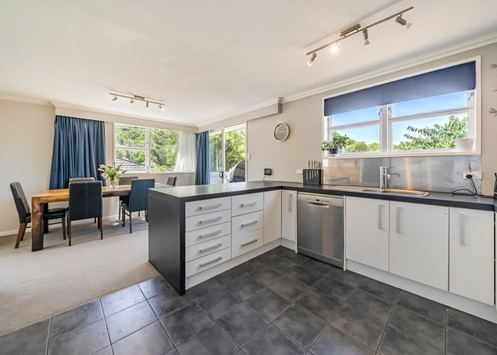  at 3 Discovery Drive, Whitby, Porirua