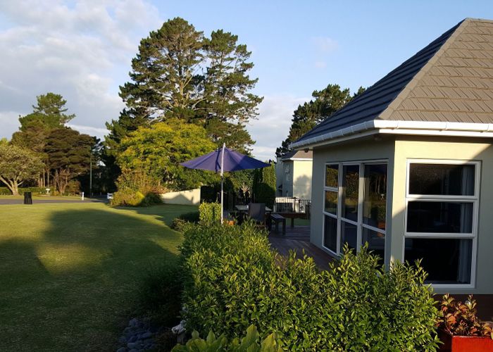  at 3 Hobson Heights Road, Lucas Heights, Auckland