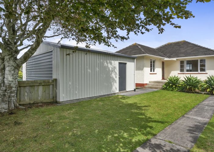  at 32 Doone Street, Lynmouth, New Plymouth