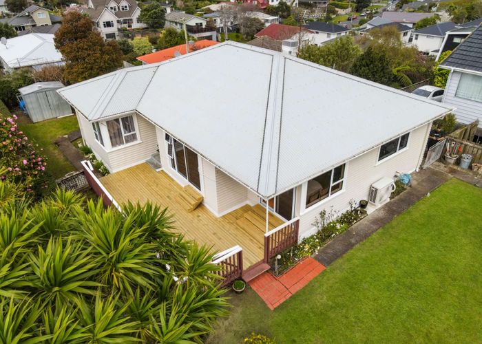  at 35 Ranui Terrace, Tawa, Wellington