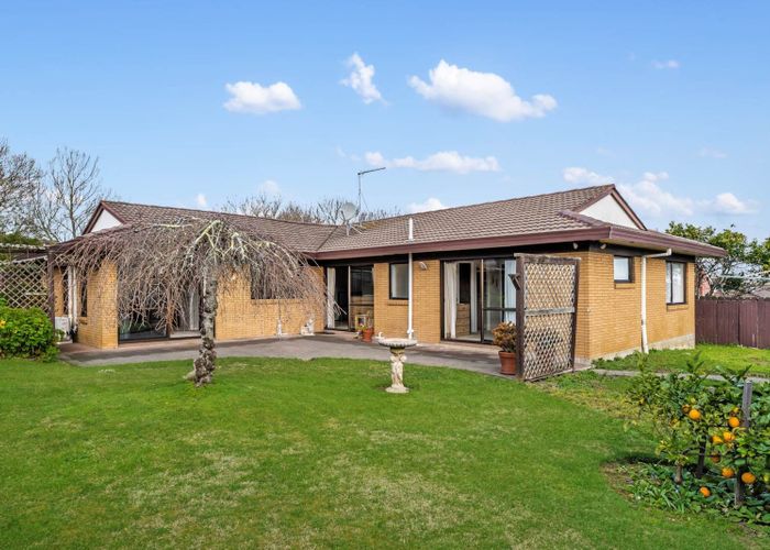  at 17  Parramatta Place, Botany Downs, Manukau City, Auckland