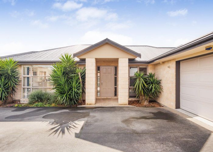  at 33 Tennyson Avenue, Kelvin Grove, Palmerston North