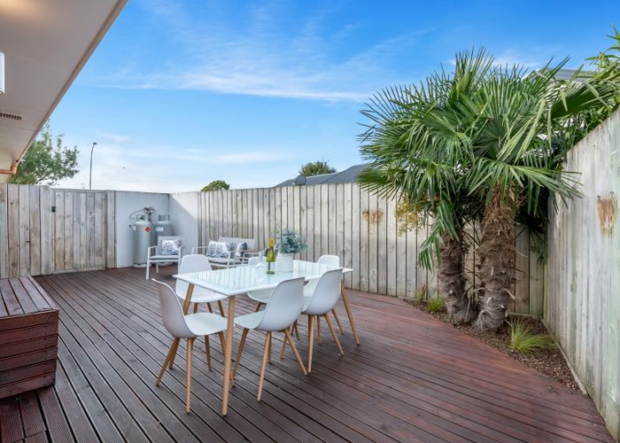  at 10 Tullis Place, Burswood, Auckland