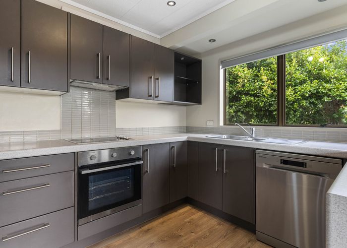  at 18A Rothesay Bay Road, Rothesay Bay, North Shore City, Auckland