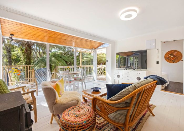  at 26 Mahoe Road, Titirangi, Waitakere City, Auckland