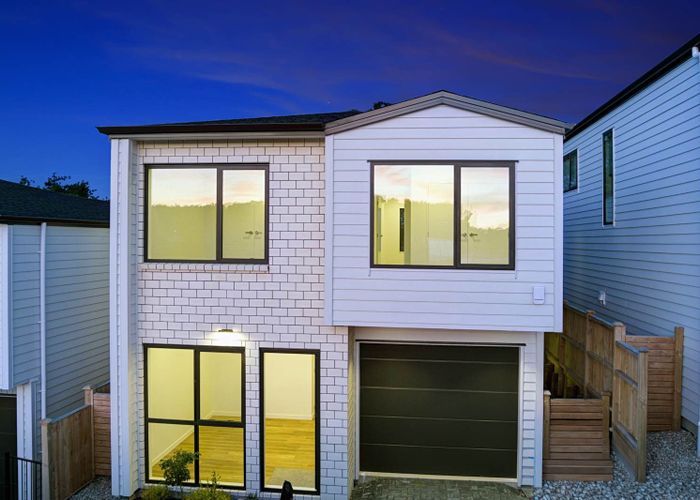  at 21C&D Barron Drive, Green Bay, Waitakere City, Auckland