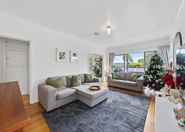  at 10 Littlejohn Street, Hillsborough, Auckland City, Auckland