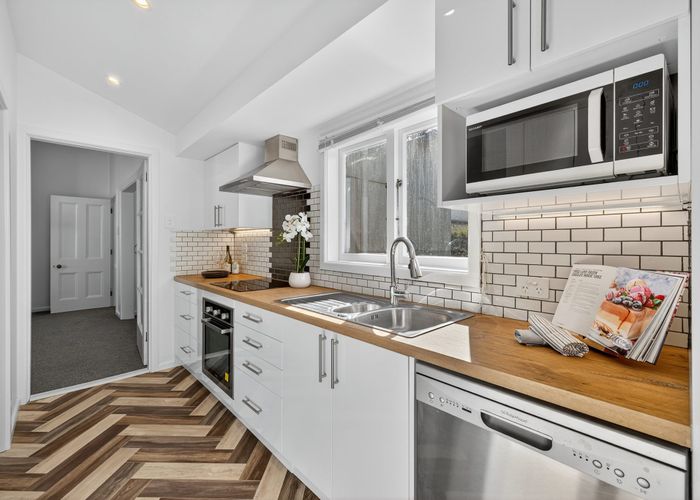  at 24 Macaulay Street, Addington, Christchurch City, Canterbury