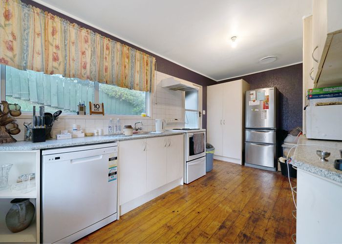  at 184 Glengarry Road, Glen Eden, Auckland