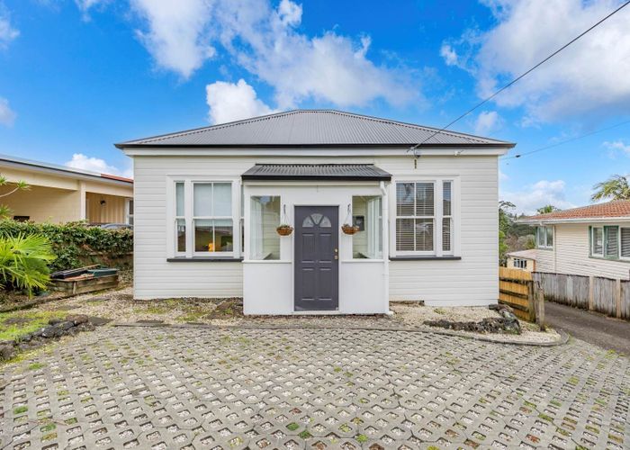  at 1/72 Gladstone Road, Northcote, North Shore City, Auckland