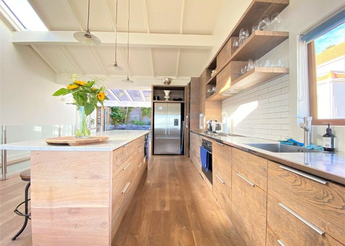  at 11H Joan Street, Point Chevalier, Auckland