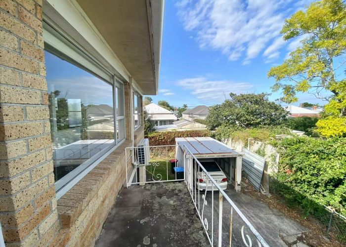  at 4/9 Rocklands Avenue, Mount Eden, Auckland City, Auckland