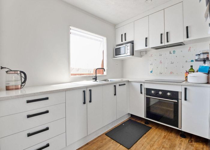  at 3/6 Taka Street, Takanini, Papakura, Auckland