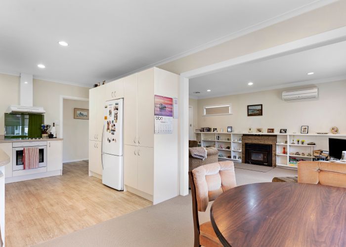  at 10 Cologne Street, Martinborough